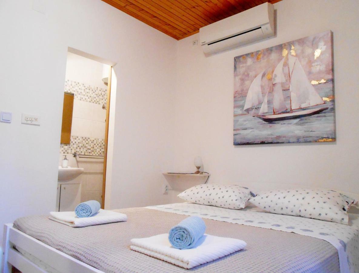 Bed and Breakfast Bed & Breakfast Susovic à Lastovo Extérieur photo